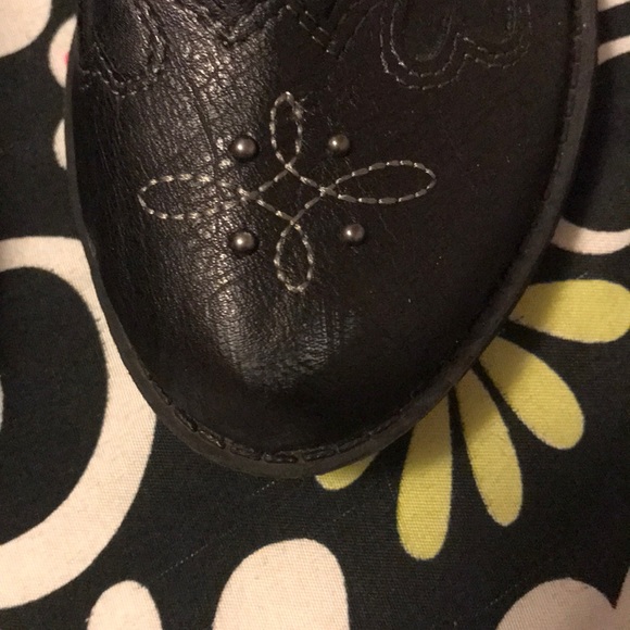 ⚫️NWOT Black Booties⚫️ - Picture 2 of 3